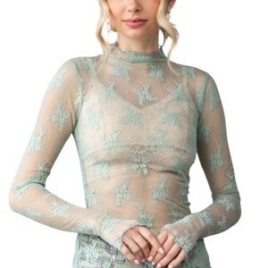 Women’s Sage Lace Long Sleeve Top NWT